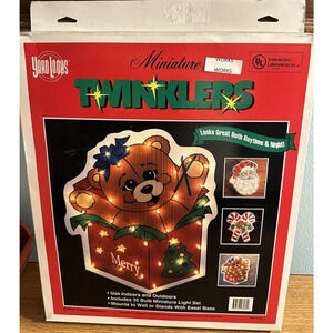 VINTAGE 1994 YARD TWINKLERS LIGHT-UP TEDDY BEAR PRESENT CHRISTMAS DECOR- Works!
